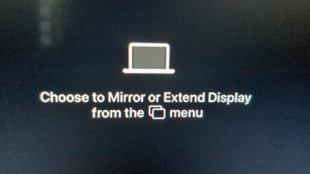 Screenshot of Mac option for Mirror or Extend Display.